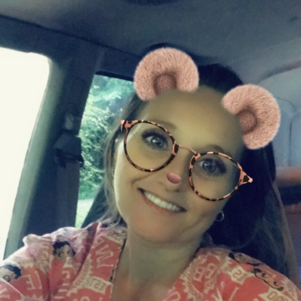 Meet your Posher, April